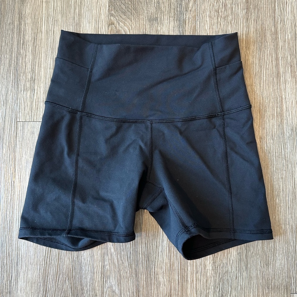 lululemon black biker shorts